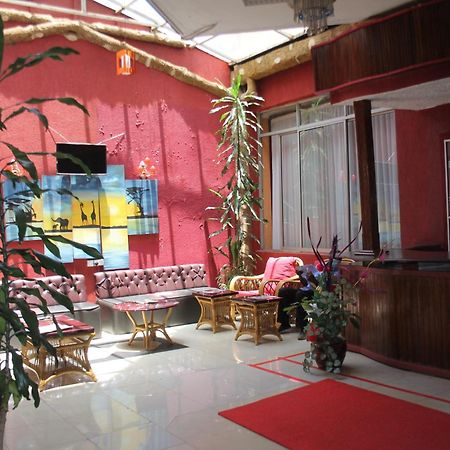Hotel Winstar Елдорет Екстериор снимка