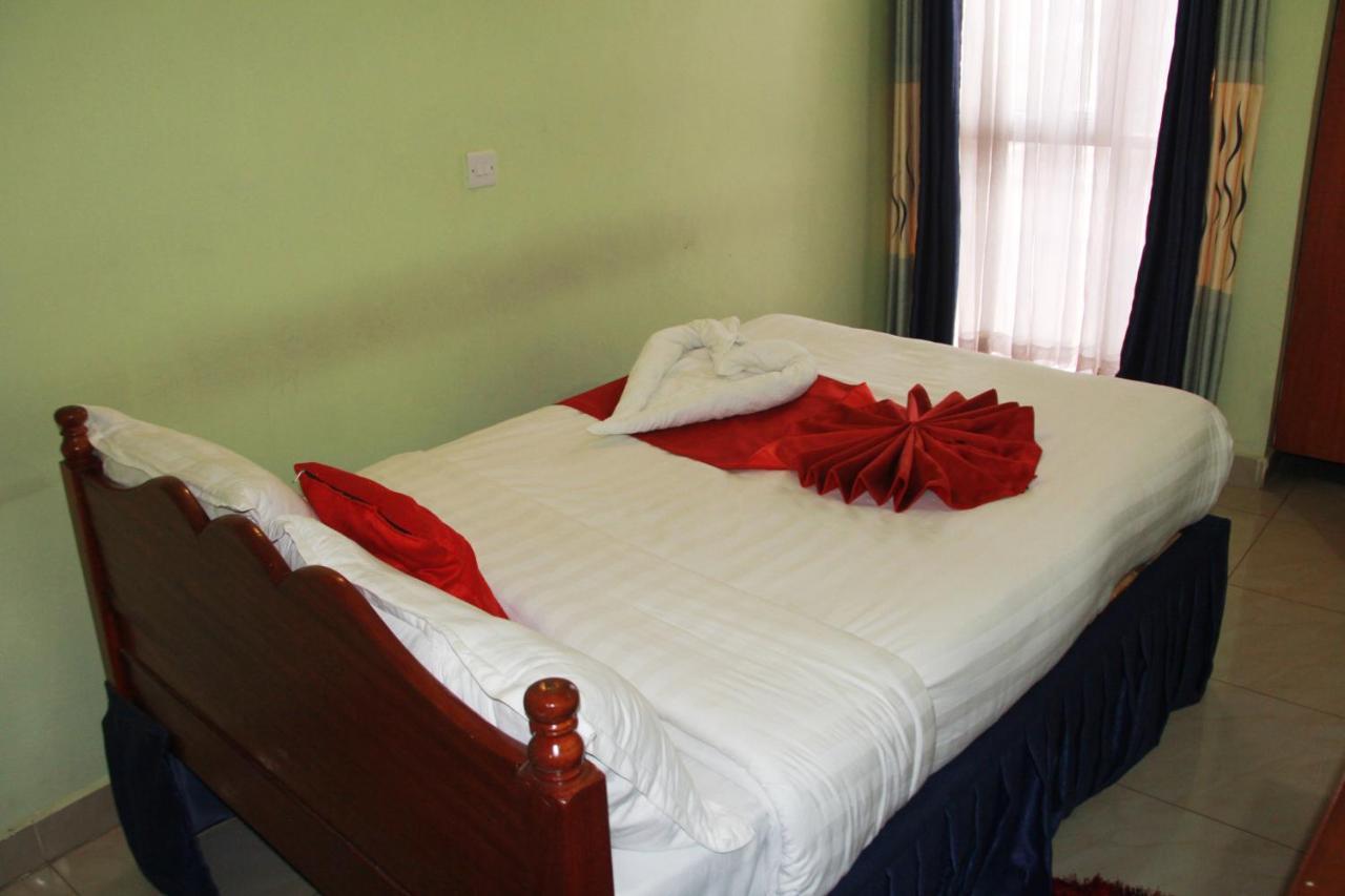 Hotel Winstar Елдорет Екстериор снимка